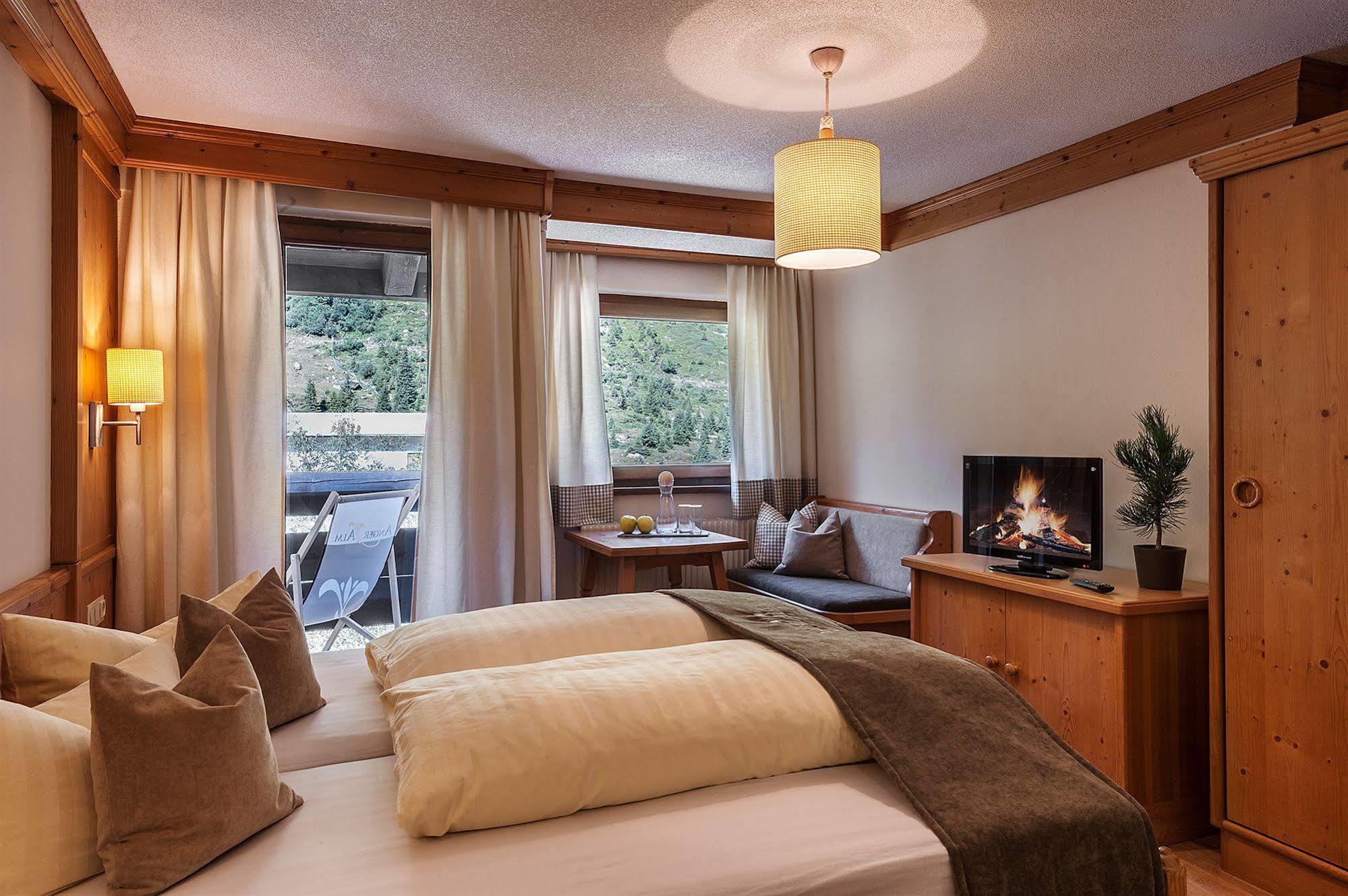 Natur Residenz Anger Alm - Adults Only Sankt Leonhard im Pitztal Exterior photo